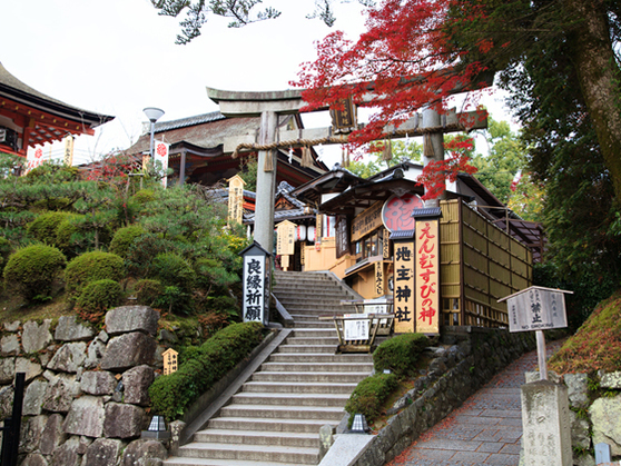 地主神社