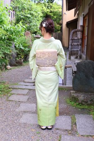 訪問着
