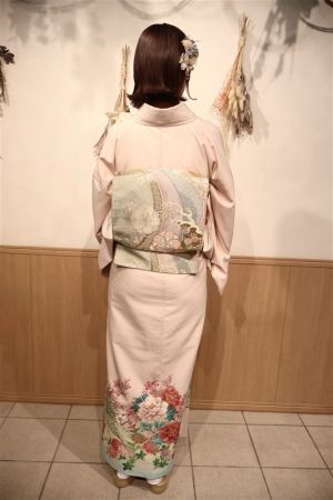 色留袖