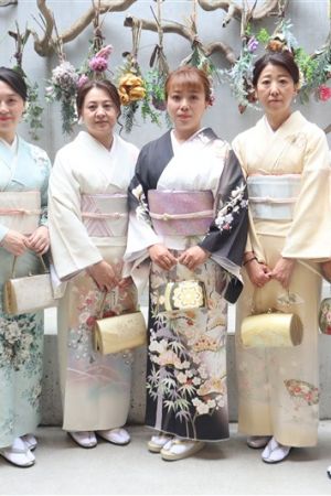 訪問着