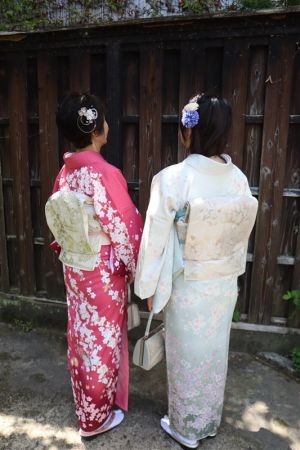 訪問着