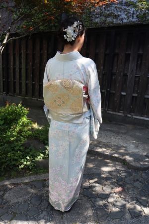 訪問着