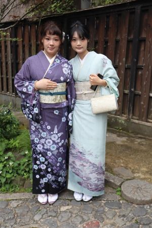訪問着