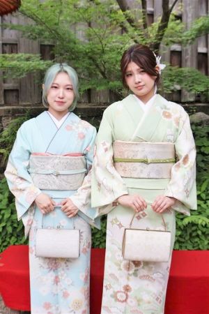 訪問着