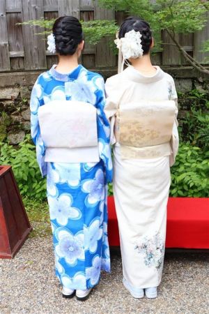 訪問着