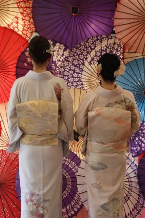 訪問着