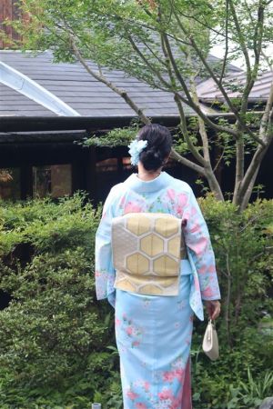訪問着