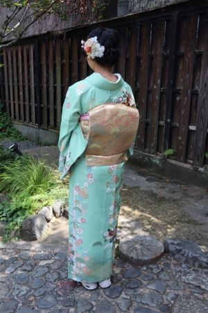 訪問着