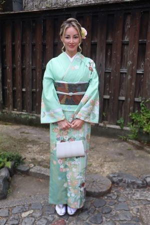 訪問着