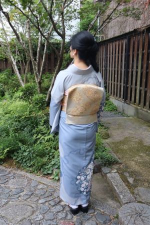 訪問着