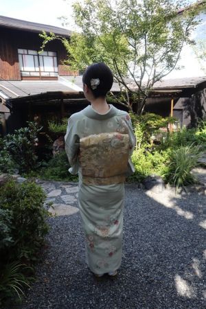 訪問着