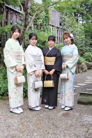 訪問着