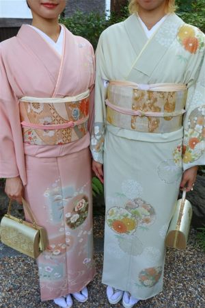 訪問着
