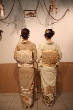 色留袖