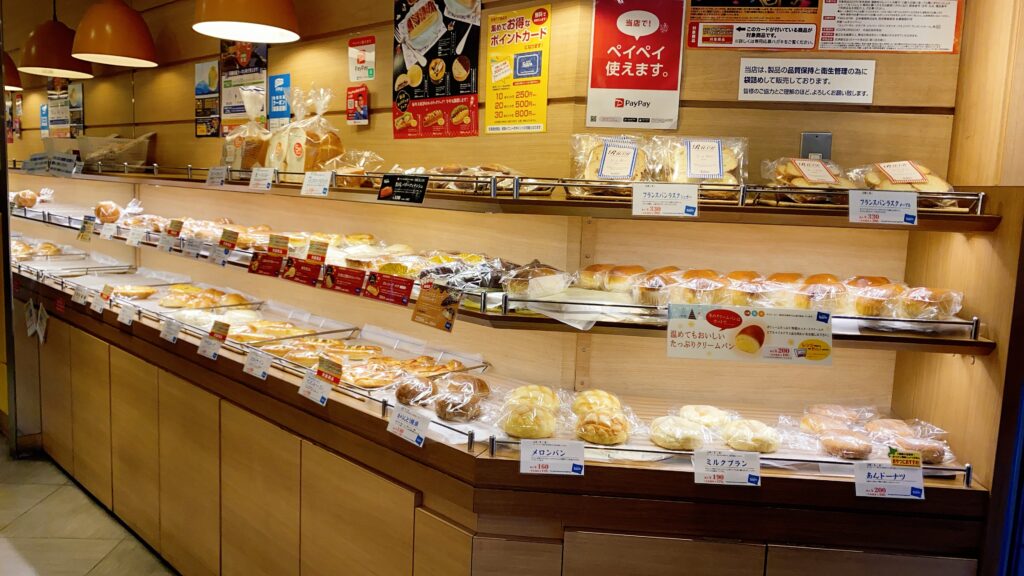 志津屋 祇園店内観