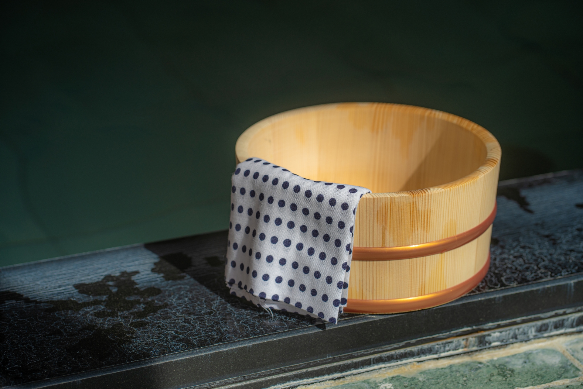 산책 피로를 풀어줄 추천 온천