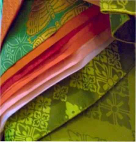 기모노 색상 조화의 비결은? 렌탈 기모노 대여점 직원이 설명하는 색상 매치 포인트