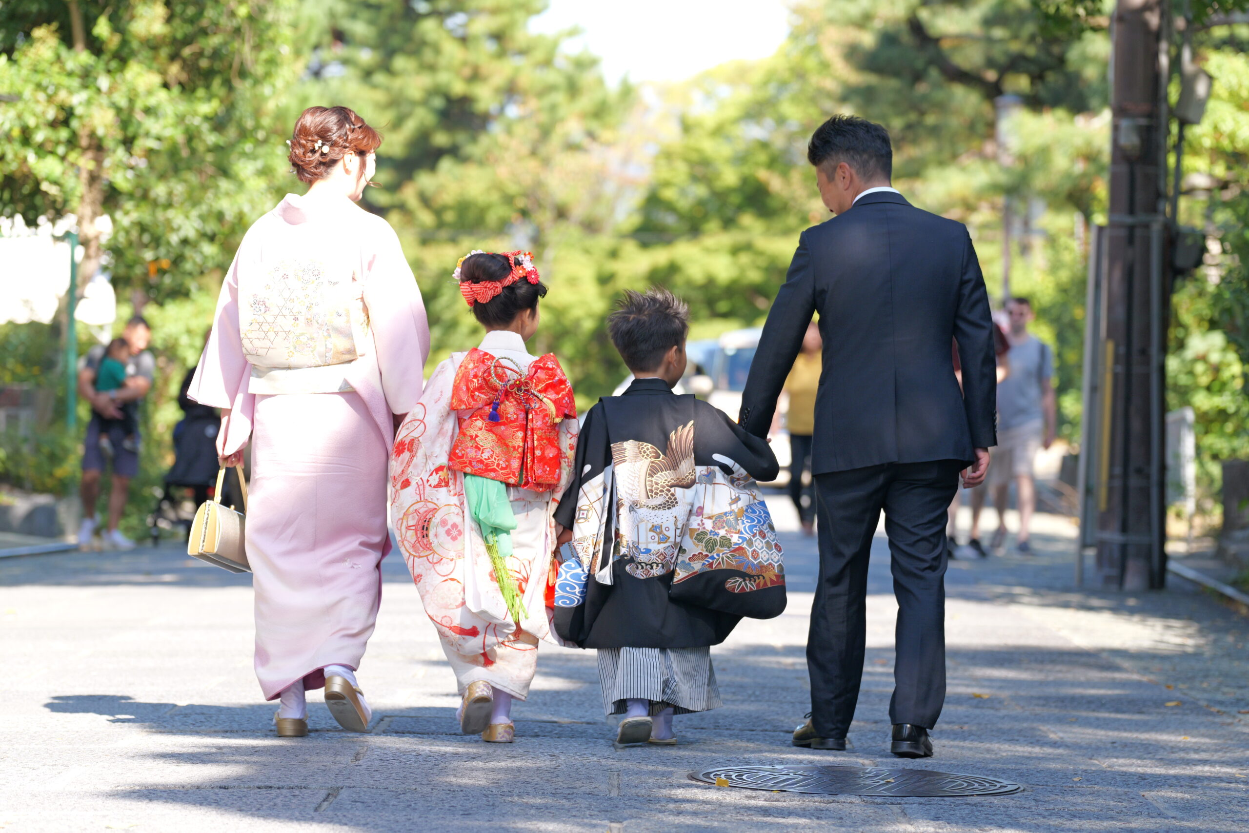 レンガ色のオシャレの訪問着と、もみじの赤いなごや帯です。 【公式通販】