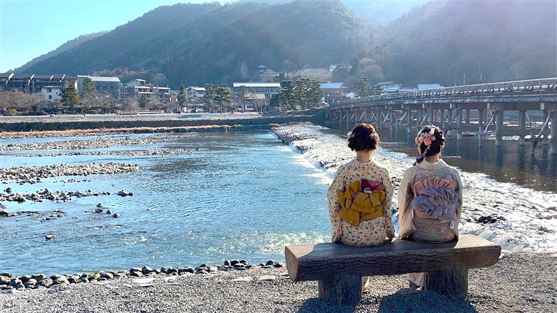 卒業旅行にぴったり！ “学割プラン”の着物とおすすめ定番コース